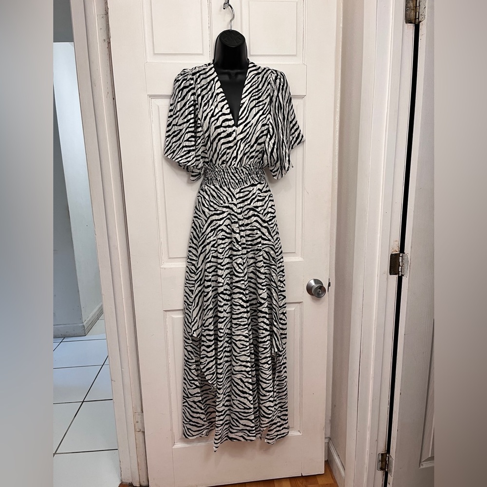 Maje Rachelle Shirred Zebra-Print Jacquard Maxi Dress Size 36 or S - Picture 3 of 16
